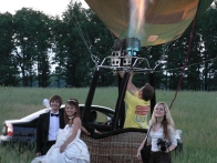 Полёт жениха и невесты на воздушном шаре