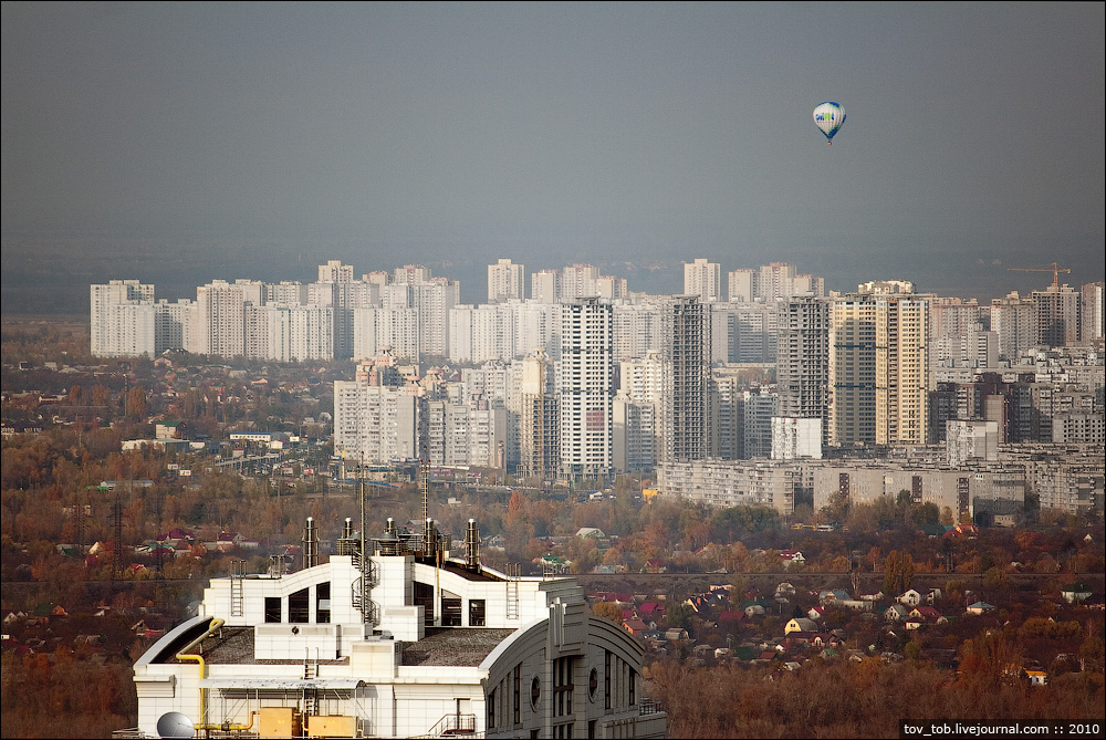 Полет на воздушном шаре над Киевом золотой осенью